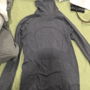brand new lululemon top.